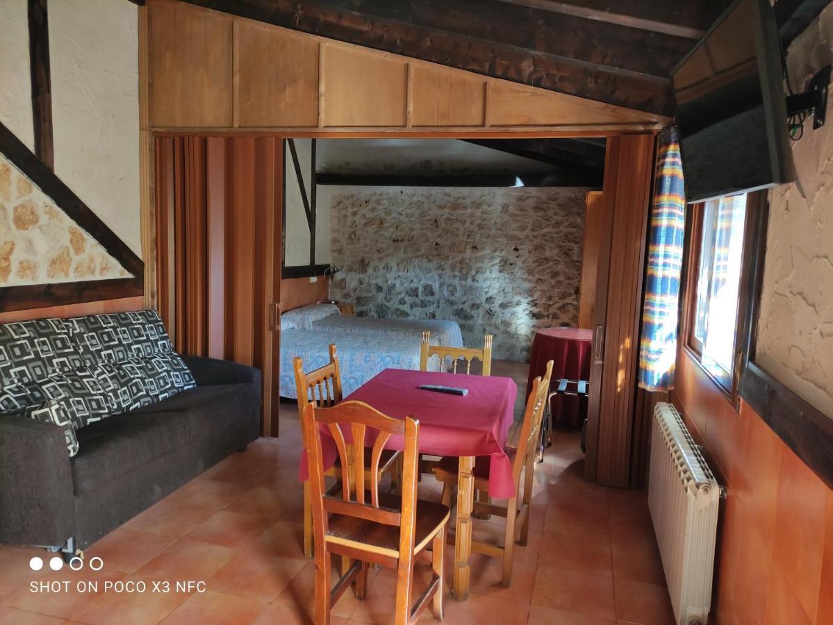 Apartamentos Turisticos Los Abuelos Montemayor de Pililla Dış mekan fotoğraf