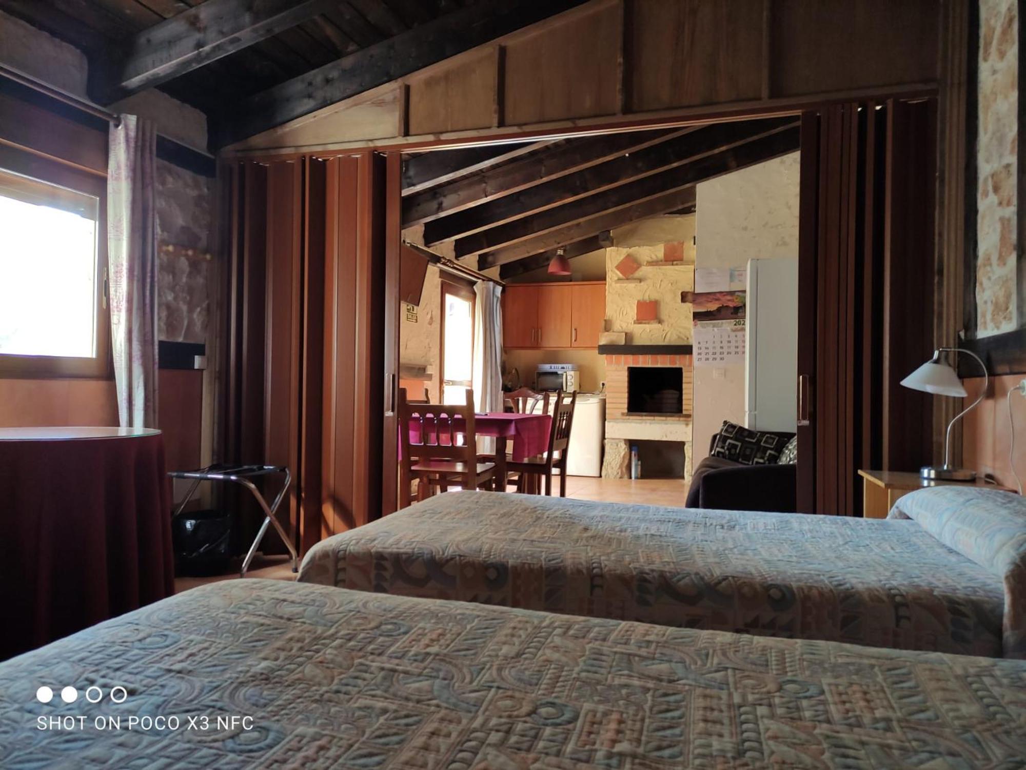 Apartamentos Turisticos Los Abuelos Montemayor de Pililla Dış mekan fotoğraf