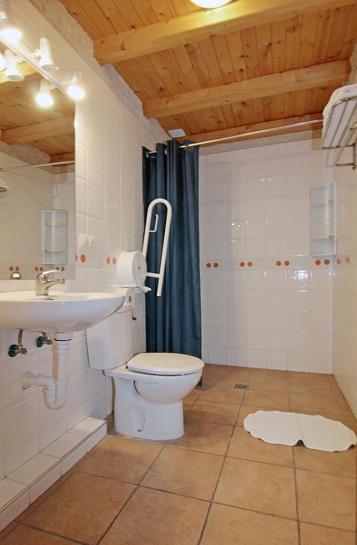 Apartamentos Turisticos Los Abuelos Montemayor de Pililla Dış mekan fotoğraf
